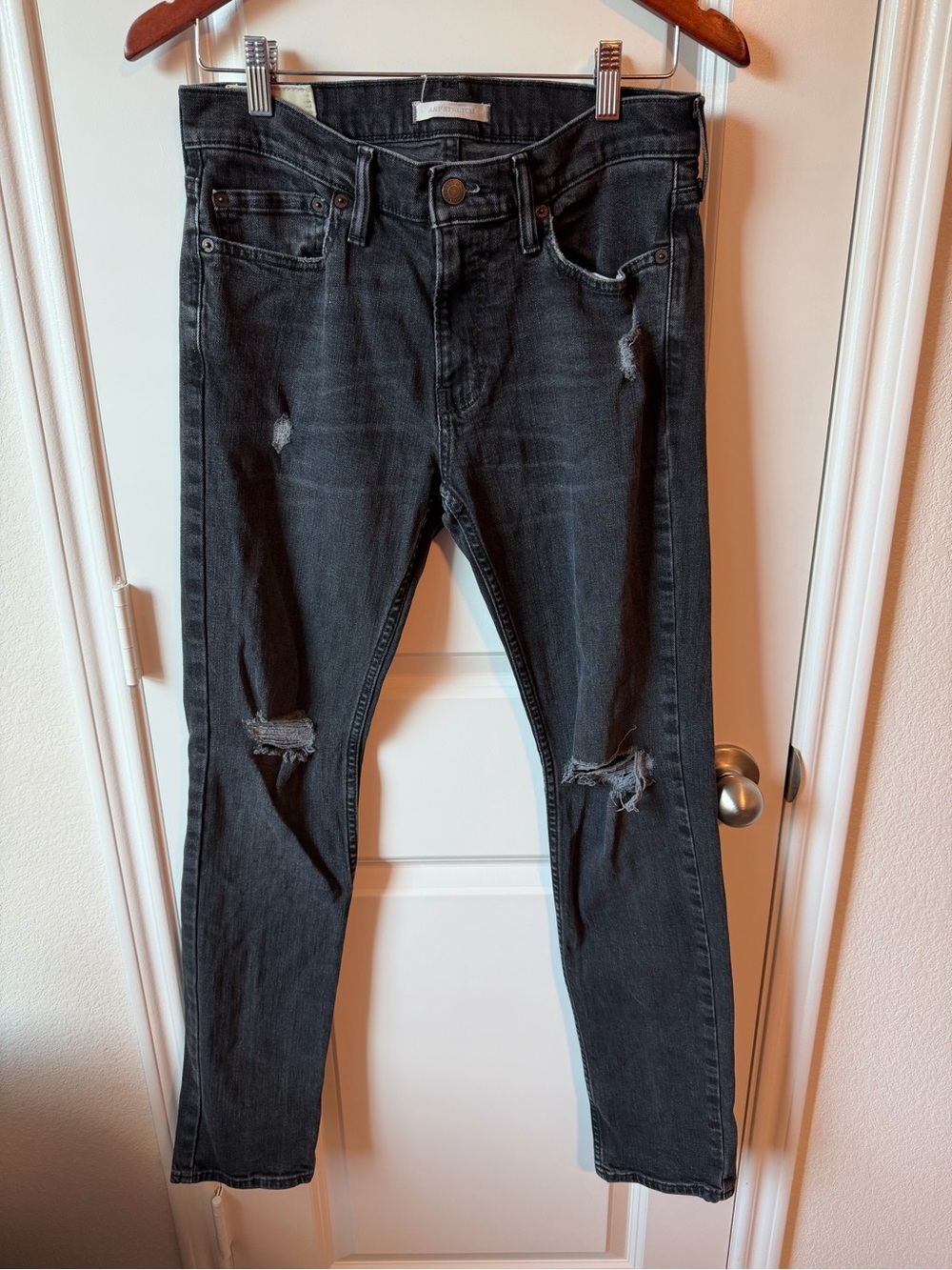 ⚡️Abercrombie & Fitch Charcoal Black Denim Skinny Jeans - Men’s